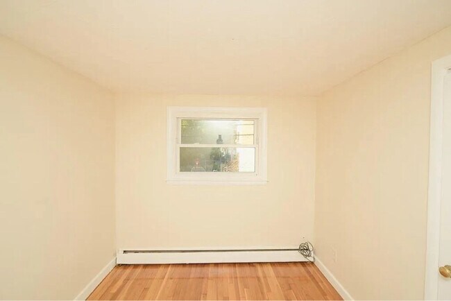 Photo - 19 Crossman St