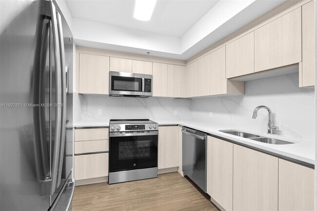 Photo - 1500 Bay Rd Condo Unit G-0601