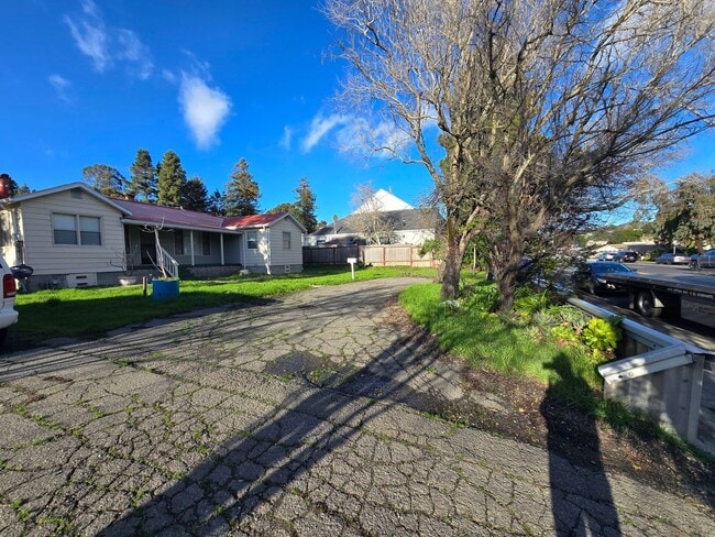 Building Photo - Remodeled single story home in El Sobrante, CA ...