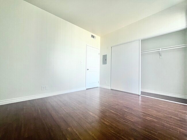 Photo - 947 Serrano Ave Unit 203