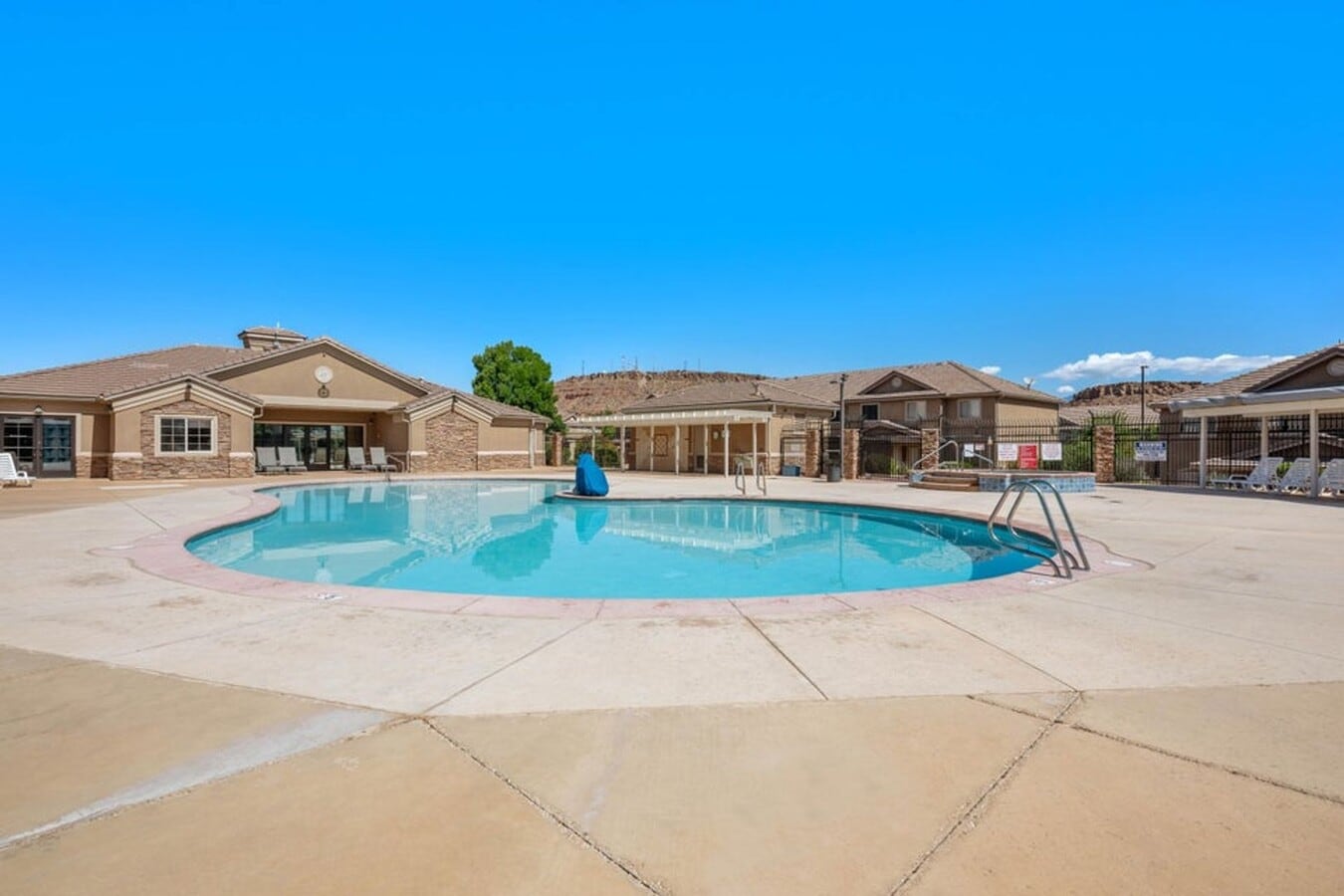 Photo - Beautiful 3 Bedroom Townhome In Hidden Valley Heights