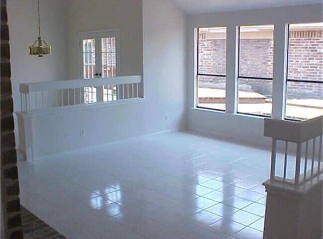 Photo - 13946 Dentwood Dr