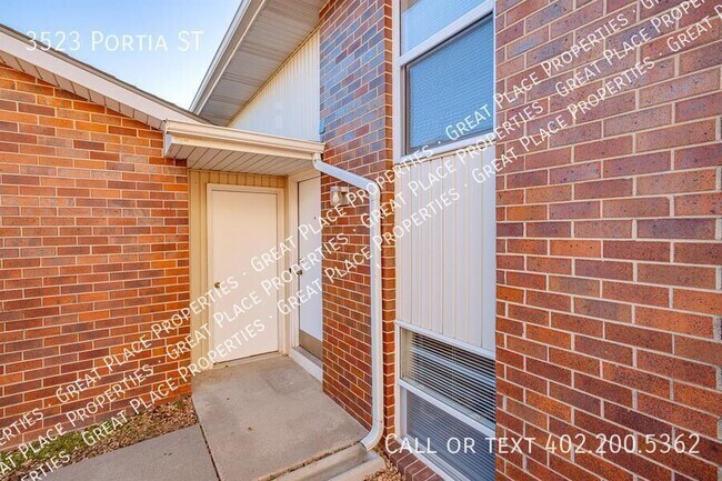 Photo - 3523 Portia St