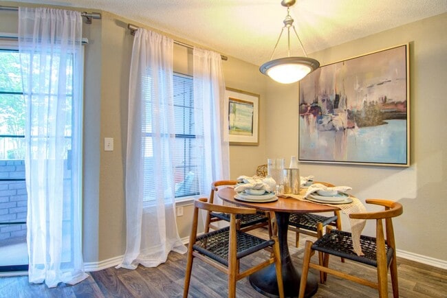 Barrington Hills Apartments