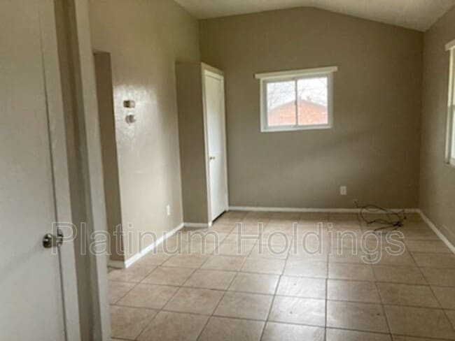 Photo - 1049 Neville Ave