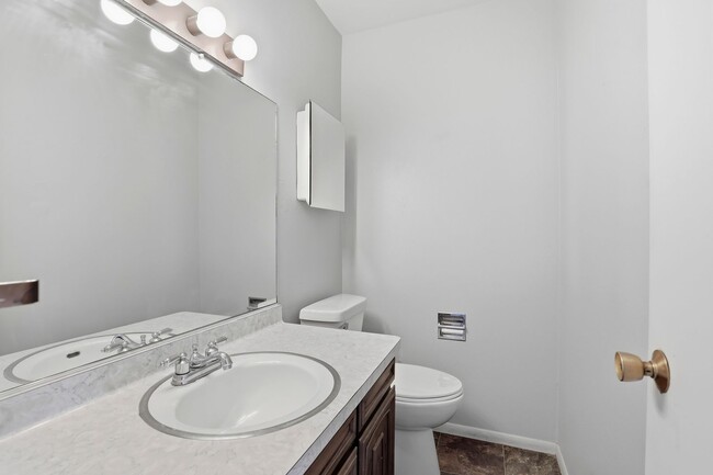 Photo - 846/848 Greenwood Court Unidad 846