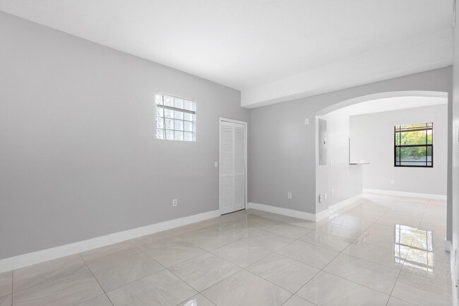 Photo - 3585 NE 5th St Unit 101