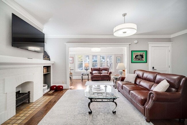 Photo - 3924 N Maryland Ave