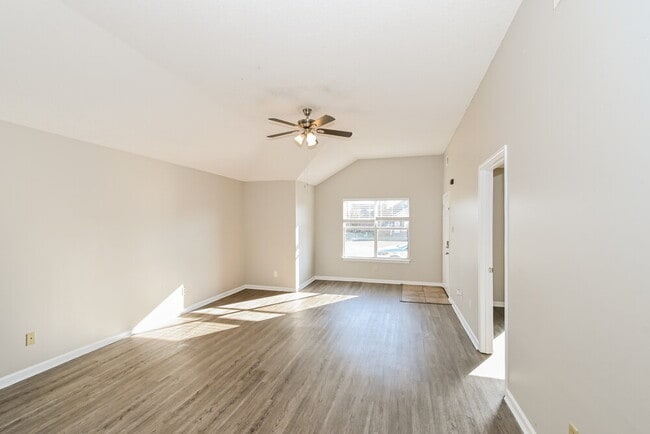 Photo - 5979 Prairie Cove