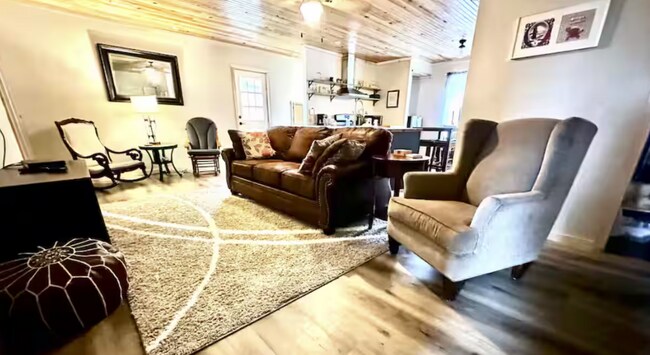 Photo - 13530 Scatter Ridge Rd