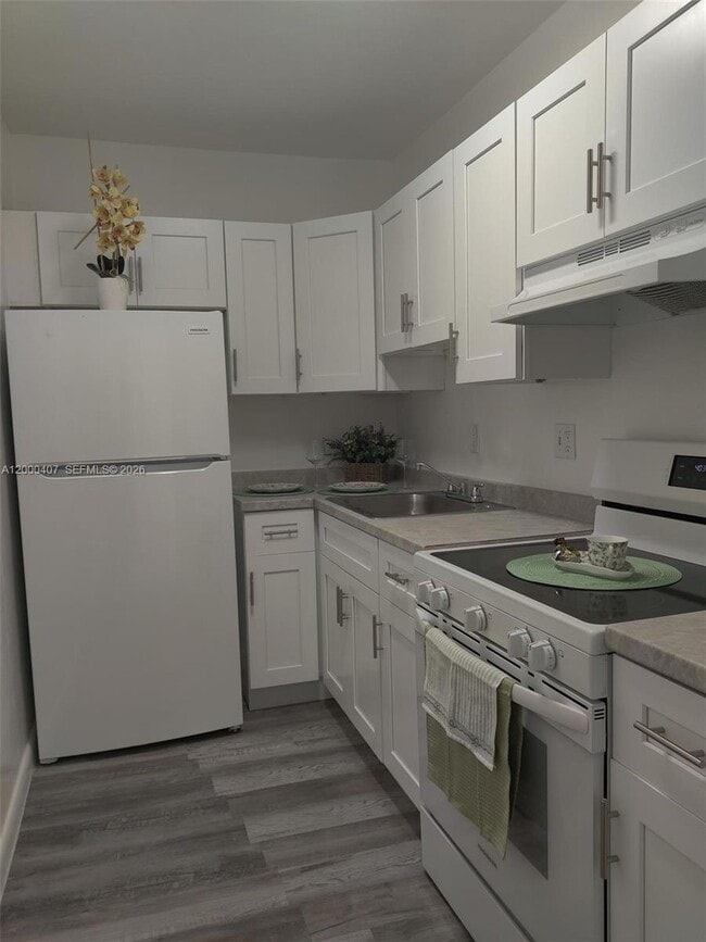 Photo - 5930 NE 18th Ave Unit 301