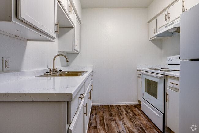 2HAB, 1BA - 850 ft² - Cocina - Apex Apartments