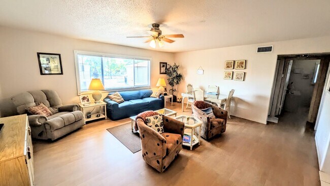 Photo - Annual furnished OPTIONAL 2/1 condo Island life