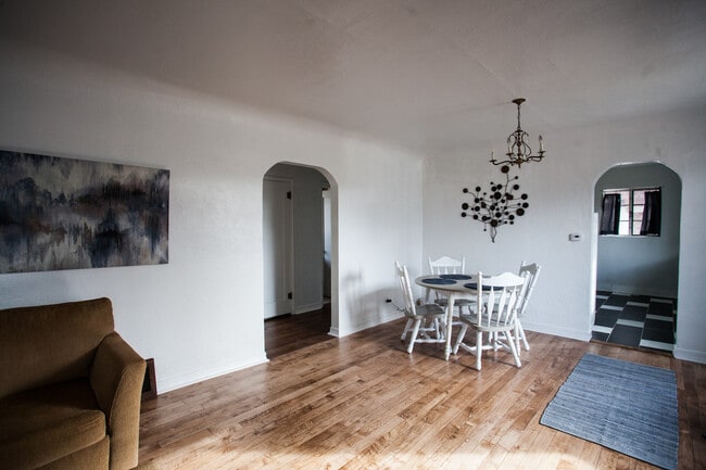 Photo - 250 N 17th St Unit Comfy Furnished House