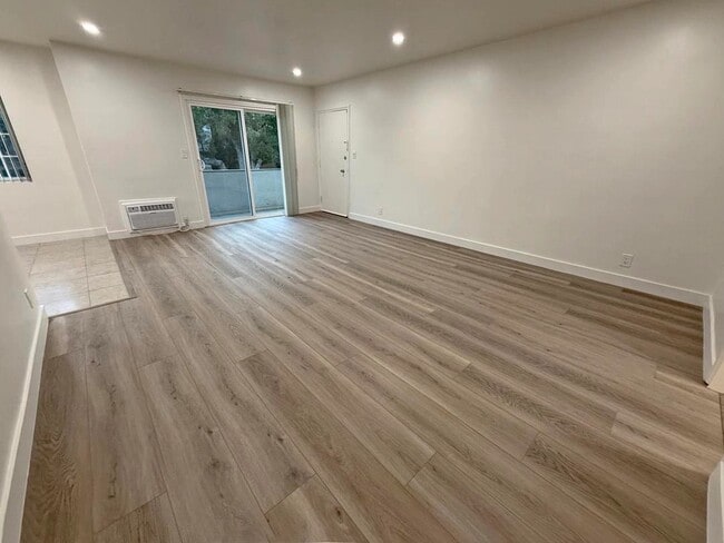 Photo - 10674 Holman Ave Unit 2