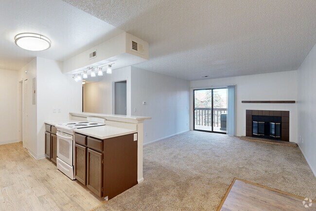 2BR, 2BA - 1,025SF - Palmetto Club Apartments