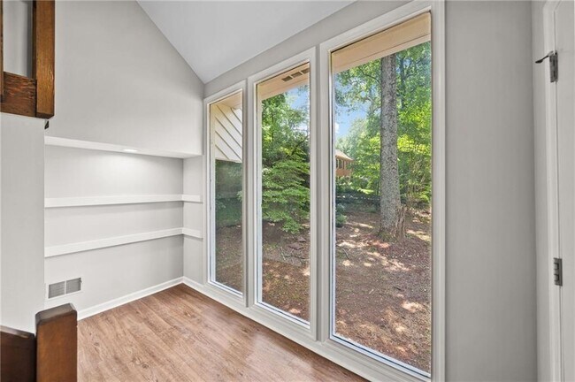 Photo - 4528 Lashley Ct NE