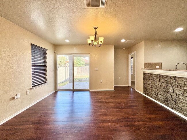 Photo - Bright and Open 4 bedroom 2 bath Single Story Home on the NE side of SA!