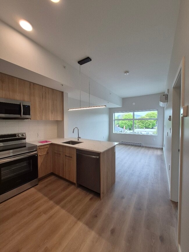 Photo - 416 Royal Ave Unit 101