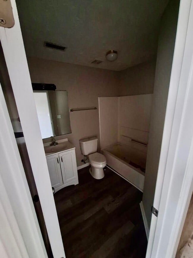Photo - 1002 Brookhollow Dr Unit 5