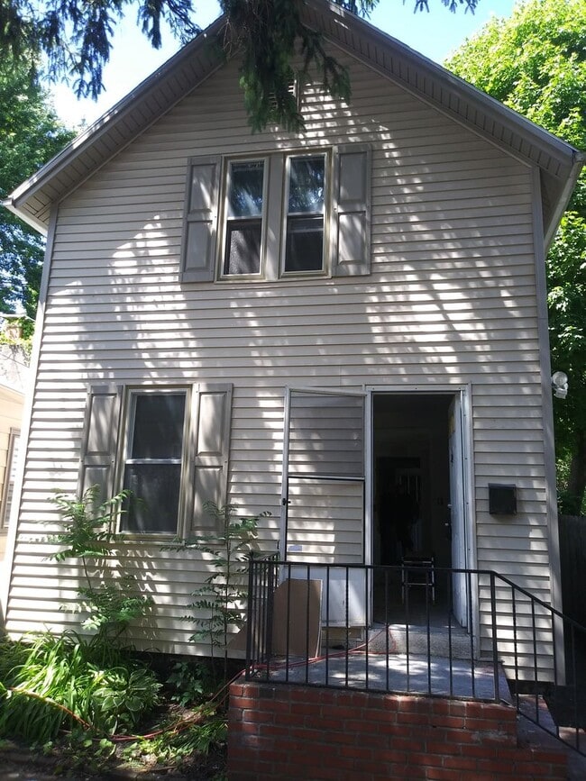 Building Photo - 236-238 CYPRESS ST Unit 238 cypress street Rental