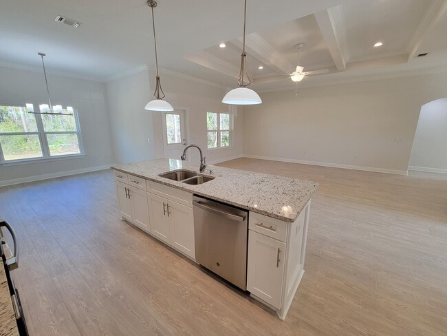 Photo - 6726 Indian St