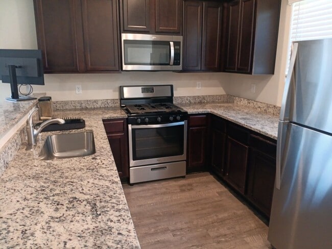Photo - 3 Bedroom, 2.5 Bathroom Home! Schedule a Showing!