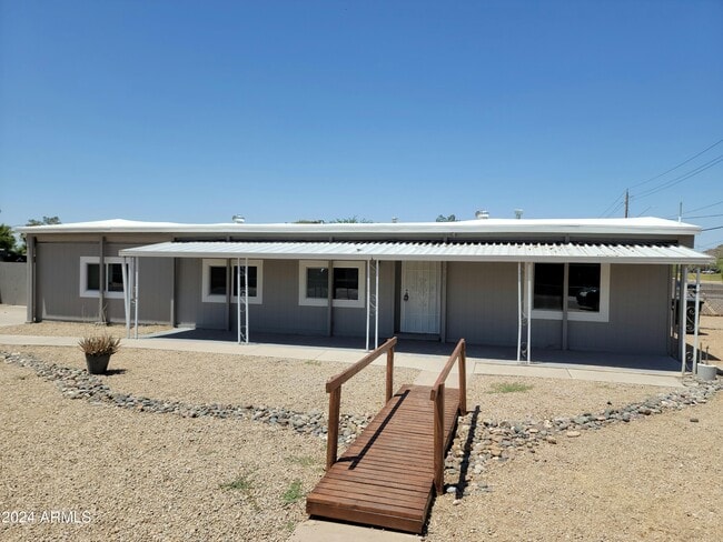 Photo - 2749 E Beardsley Rd