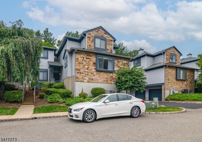 Photo - 70 Overlook Dr