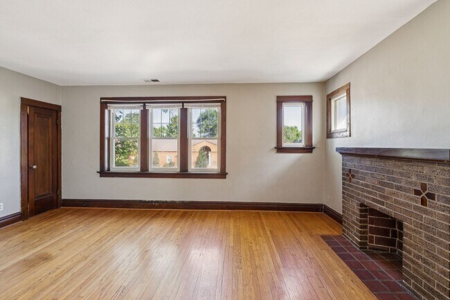 Photo - 5512-5514 S Grand Blvd Unit 5514 S Grand Blvd - Upper