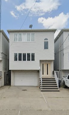 Building Photo - 166 Chestnut St Unit 1