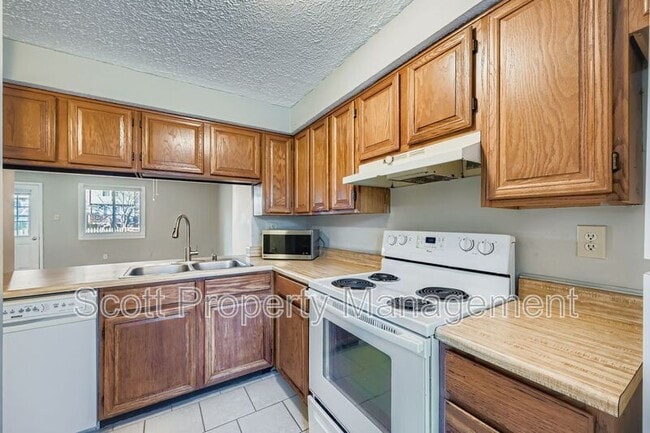 Photo - 128 Long Meadow Ct