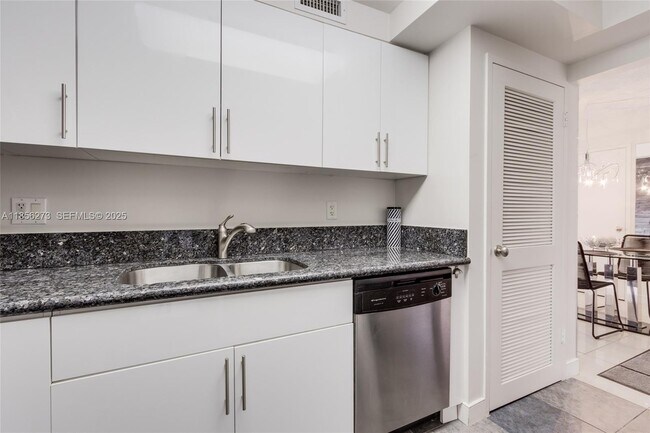 Photo - 301 Golden Isles Dr Unit 514