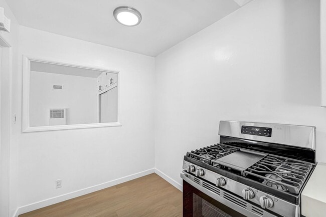844 2nd St Unit B