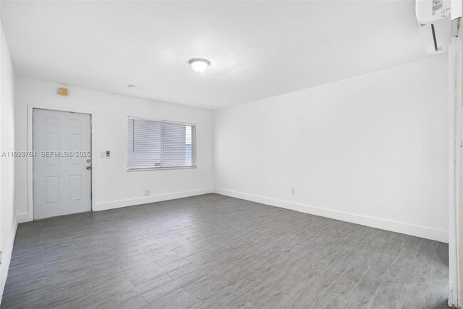 Photo - 730 NE 128th St Unit 9