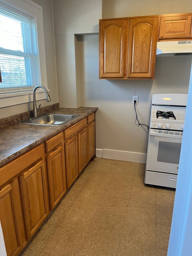 Photo - 40 Newcomb St Unidad 7