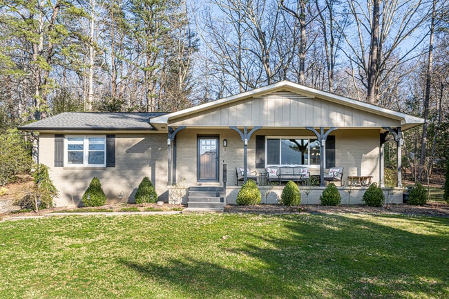 Photo - 9 W Haven Ln