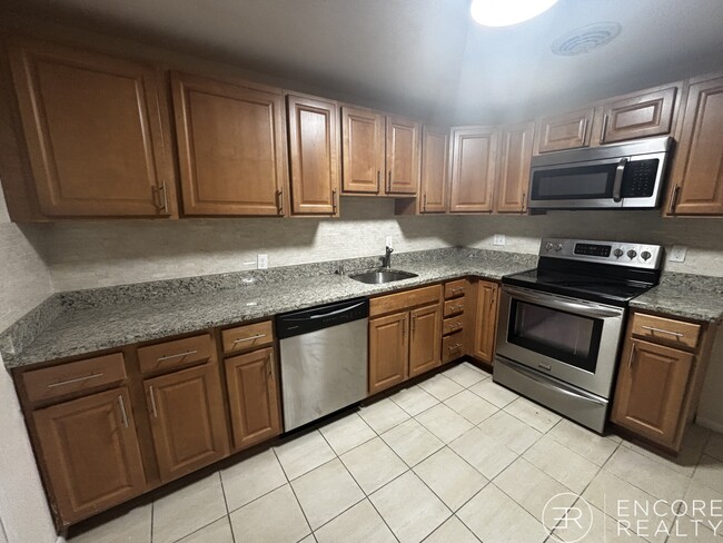 Building Photo - 110 Babcock St Unit 21