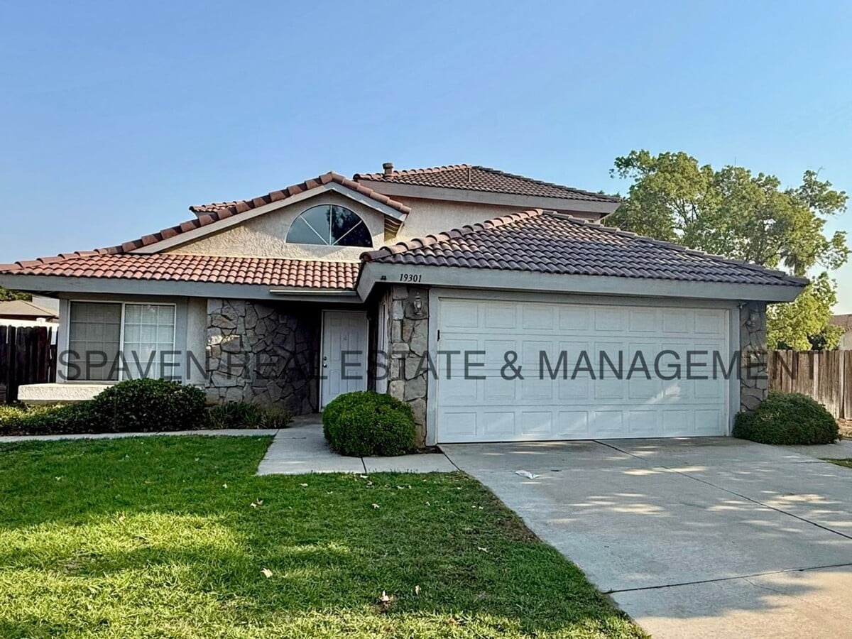 Desirable Orangecrest Home - Desirable Orangecrest Home