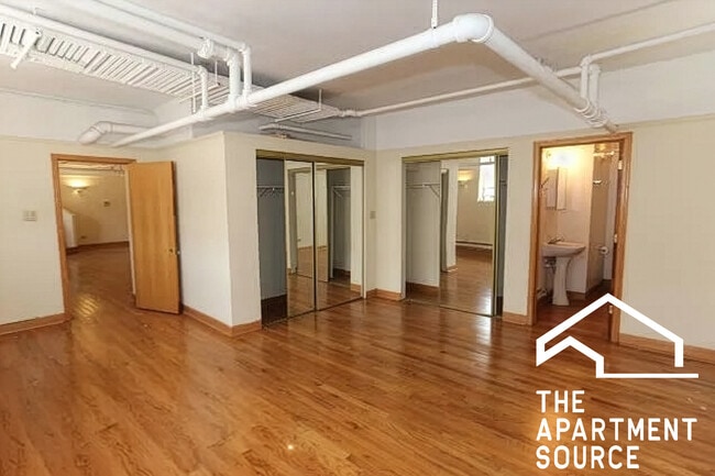 Photo - 3449 N Sheffield Ave Unit GDN