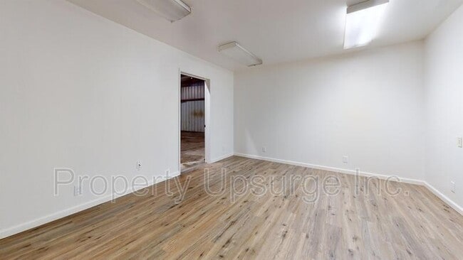 Photo - 1700 Myers St