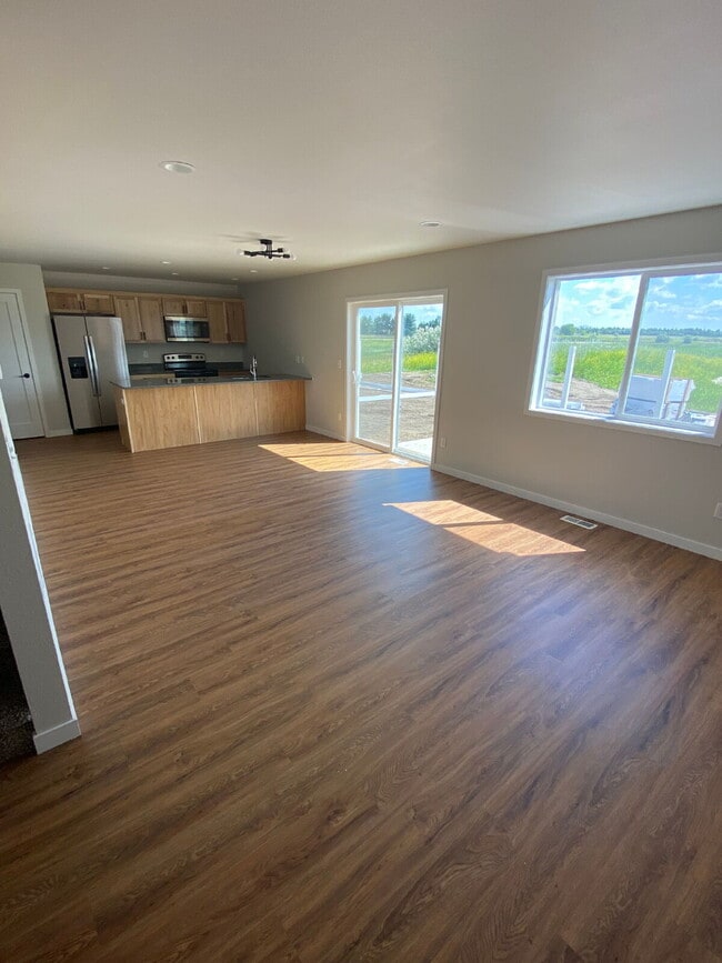 Photo - 1553 47th Loop