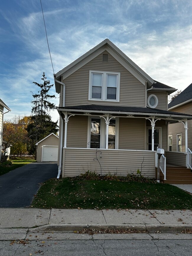 Building Photo - 435 Prospect Ct