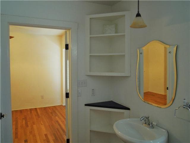 Photo - 5100 Avenue H