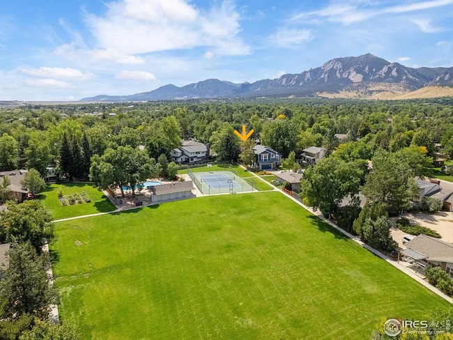 Private Park, Pool, Pickleball Court - 216 Mohawk Dr