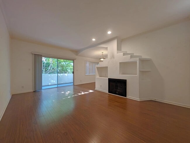 Photo - 912 Croft Ave Unit 104