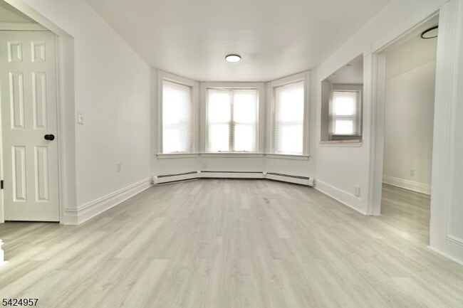 Photo - 11 Howard Pl Unit 2