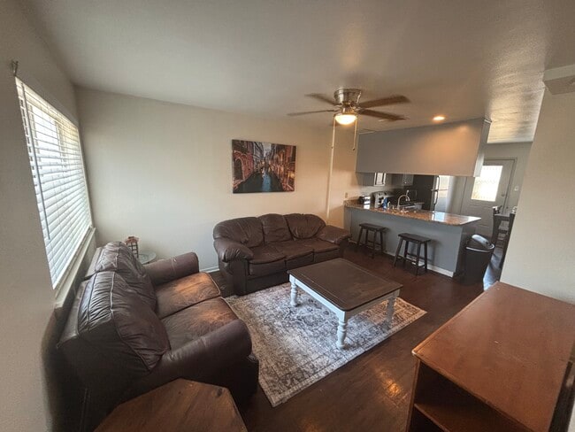 Photo - 724 S Welch St Unidad #15
