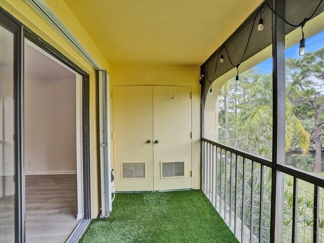 Photo - 930 SW 9th Street Cir Unit 206