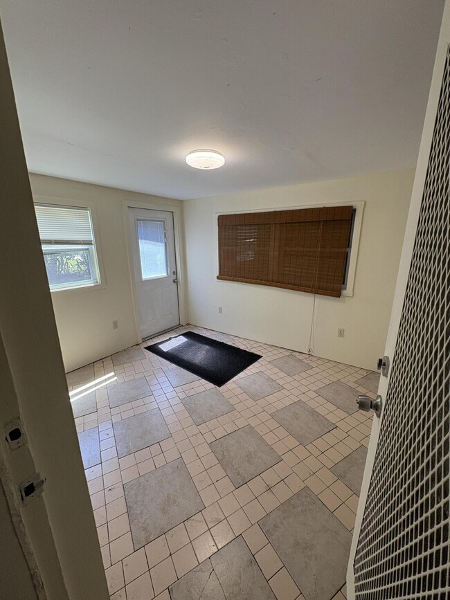 Photo - 422 S Arnold Ave